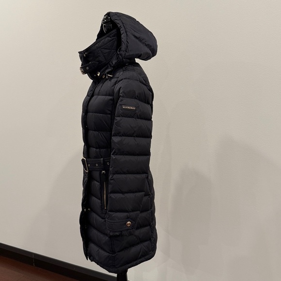 Burberry Quilted Navy Blue Puffer Coat with Belt and removable hood. Authentic - Picture 5 of 16